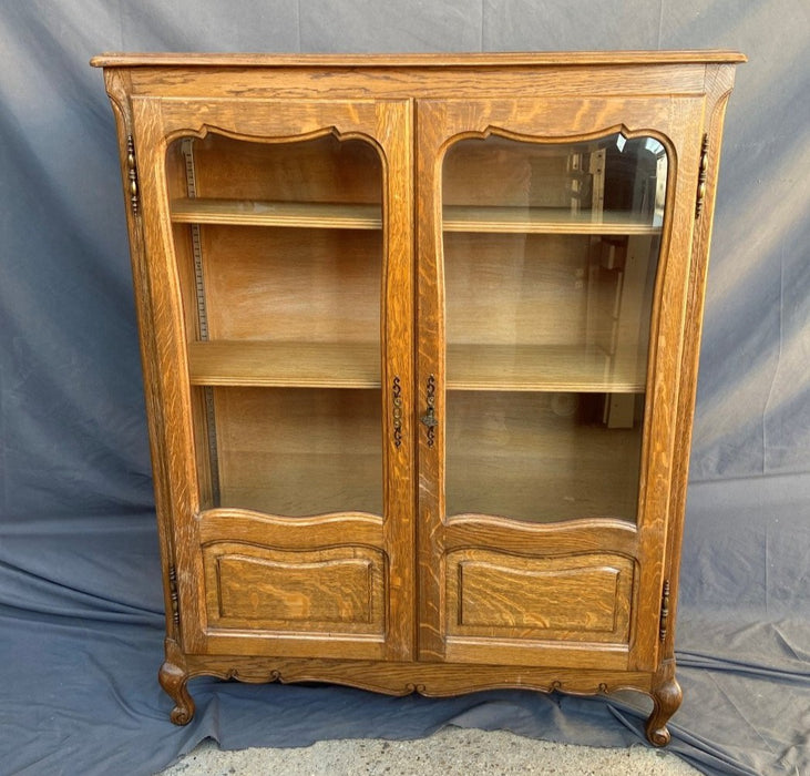SMALL COUNTRY FRENCH OAK 2-DOOR BOOKCASE
