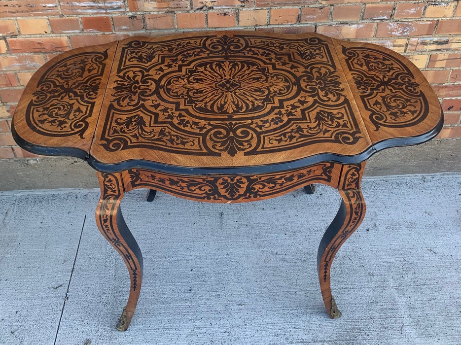 FRENCH INLAID DROP LEAF TABLE WITH ORMULU