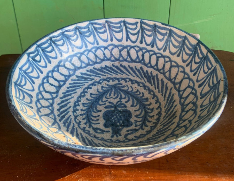 BLUE AND WHITE POTTERY BOWL