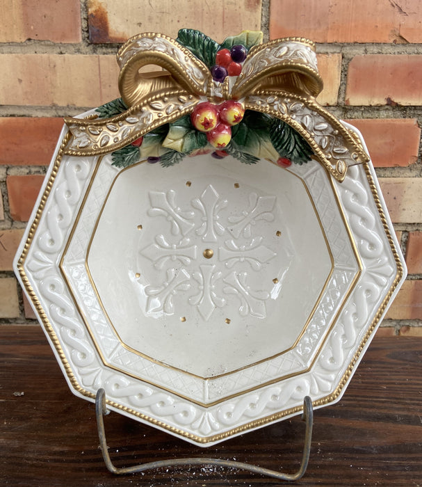 OCTAGONAL CERAMIC CHRISTMAS BOWL WITH GOLD BOW