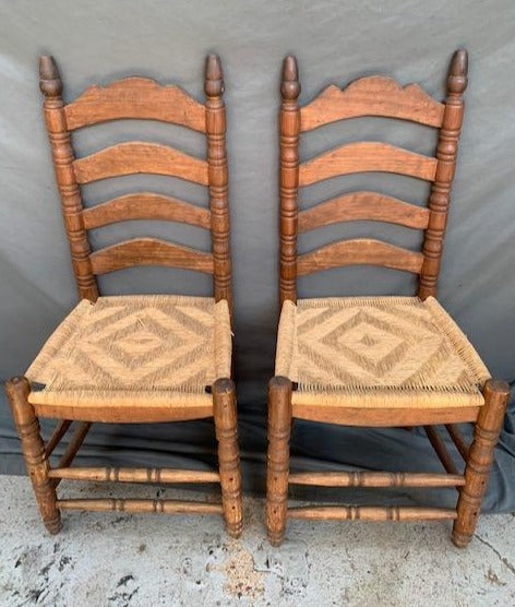 PAIR OF PINE CHAIRS WITH DESIGNED RUSH SEATS