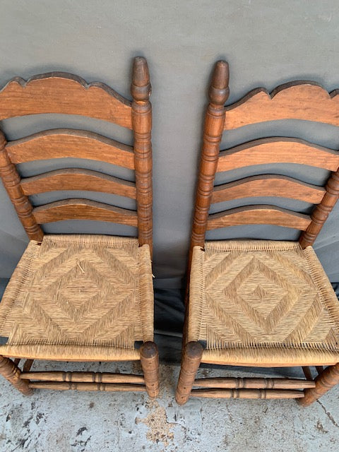 PAIR OF PINE CHAIRS WITH DESIGNED RUSH SEATS