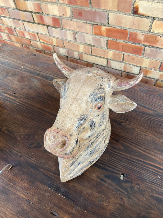 RESIN HANGING COWS HEAD