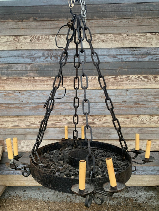 IRON ROUND CHANDELIER