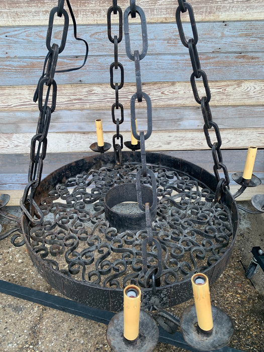 IRON ROUND CHANDELIER