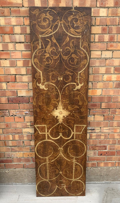 HANGING GOLD AND ECRU PANEL WITH FRENCH DESIGN