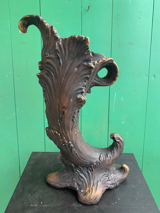 TALL HORN SHAPED PLASTER VASE