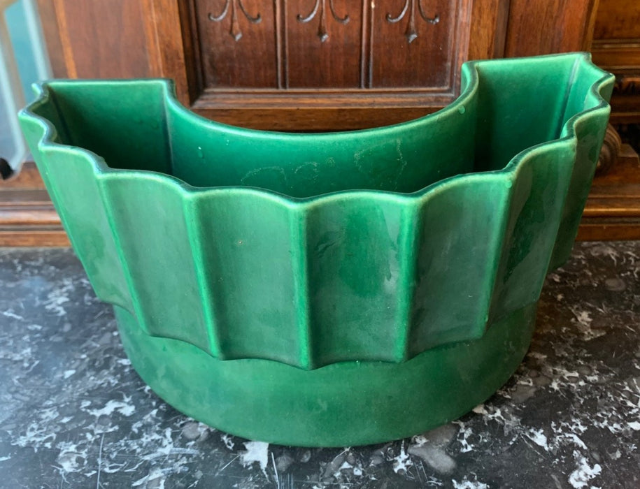 GREEN MIRAMAR OF CALI 1953 CRESCENT SHAPED POTTERY PLANTER/VASE