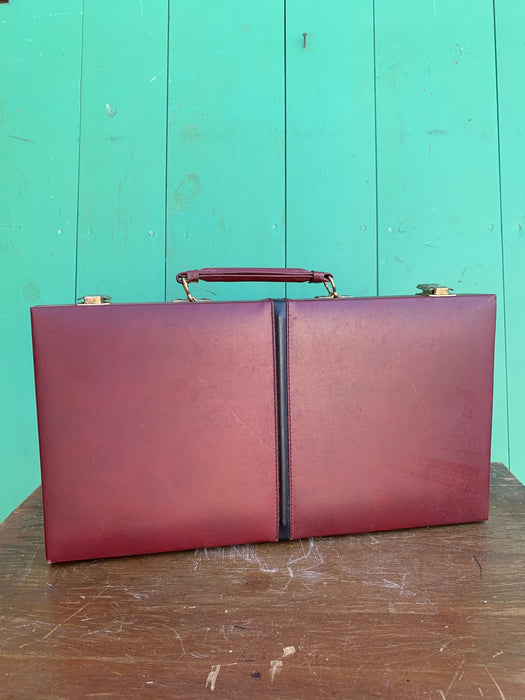 VINTAGE RUMMY SET