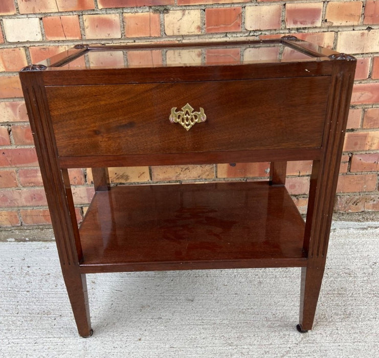 LOUIS XVI MAHOGANY SINGLE DRAWER STAND WITH BEVELED GLASS TOP