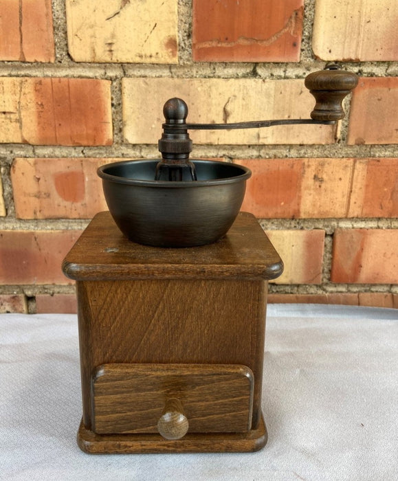 SMALL COFFEE GRINDER