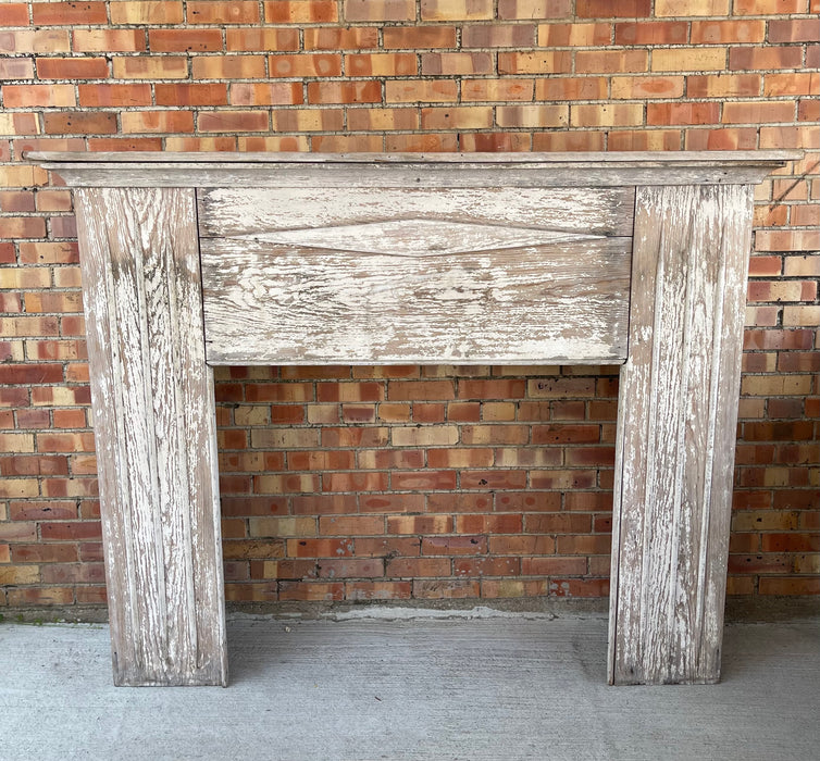 ANTIQUE SHABBY CHIC WHITE PAINTED PINE MANTLE