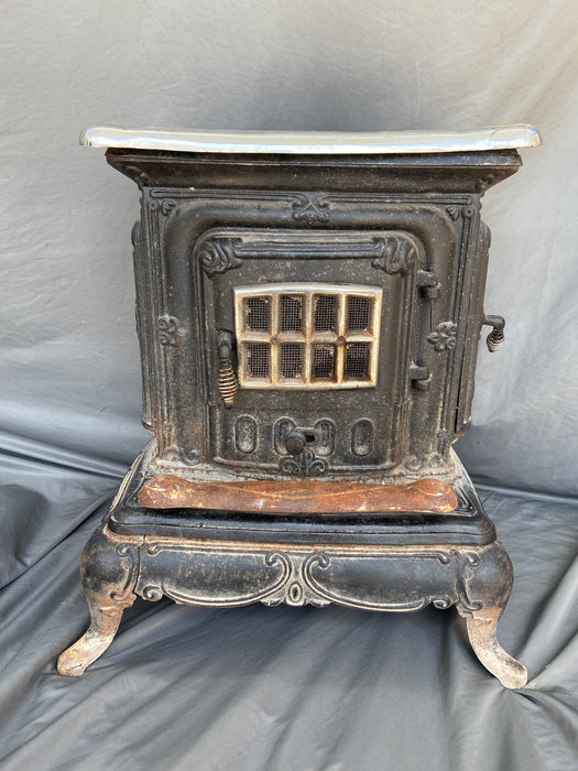 HEAVY CAST IRON STOVE - EARLY 1970S REPRODUCTION FROM TAIWAN