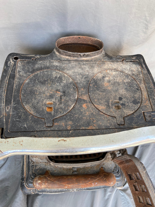 HEAVY CAST IRON STOVE - EARLY 1970S REPRODUCTION FROM TAIWAN