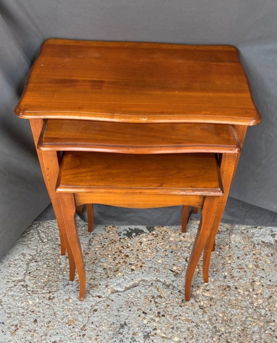 SET OF 3 LOUIS XV CHERRYWOOD NESTING TABLES WITH CABRIOLE LEGS