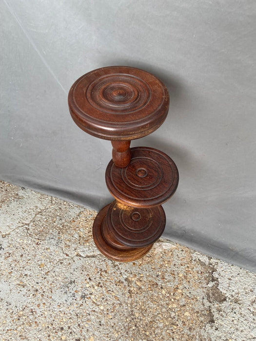 BULLS EYE ACCENTED PLANT STAND