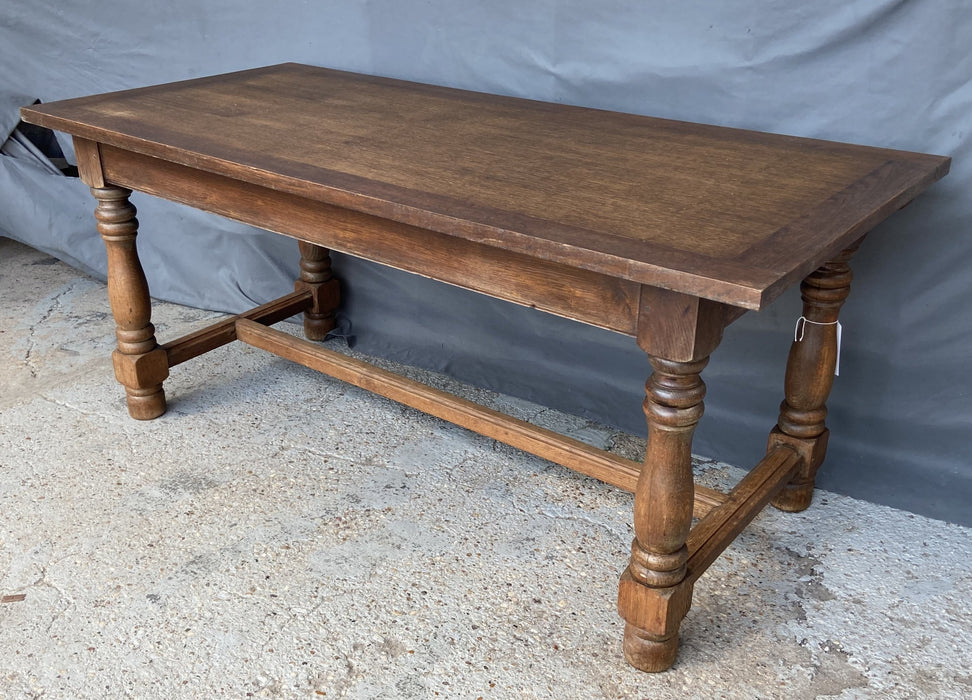 FRENCH FARMHOUSE OAK TABLE WITH TURNED LEGS