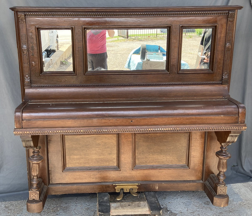 1886 JAMES AND HOLMSTROM UPRIGHT OAK PIANO