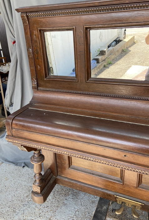 1886 JAMES AND HOLMSTROM UPRIGHT OAK PIANO