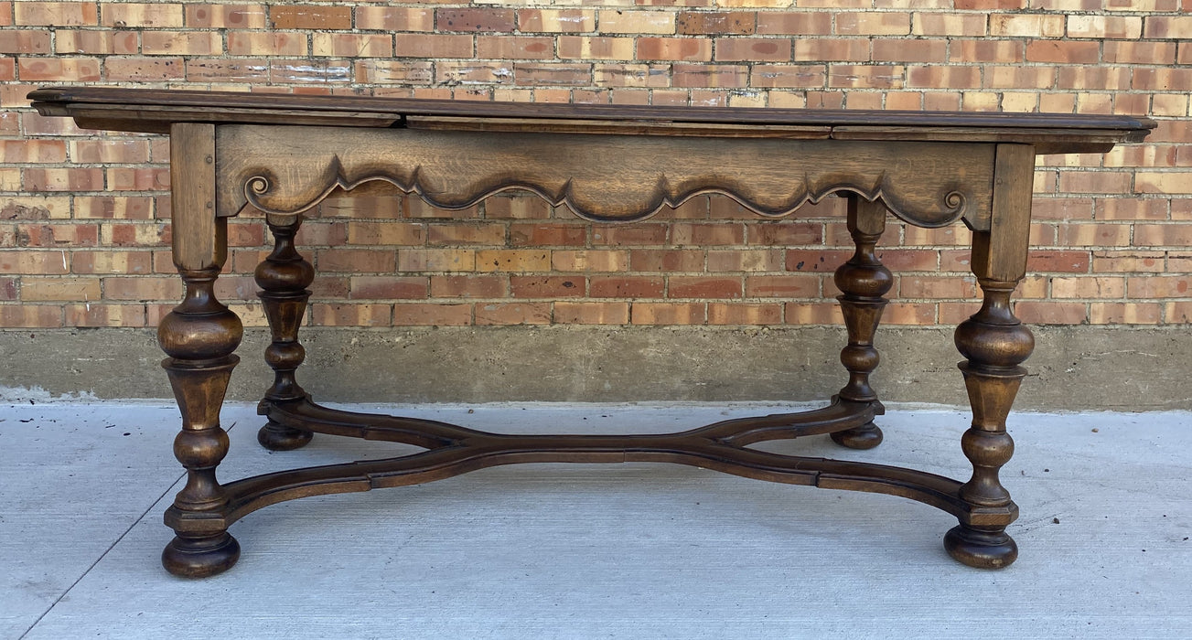 TUDOR OAK DRAWLEAF TABLE