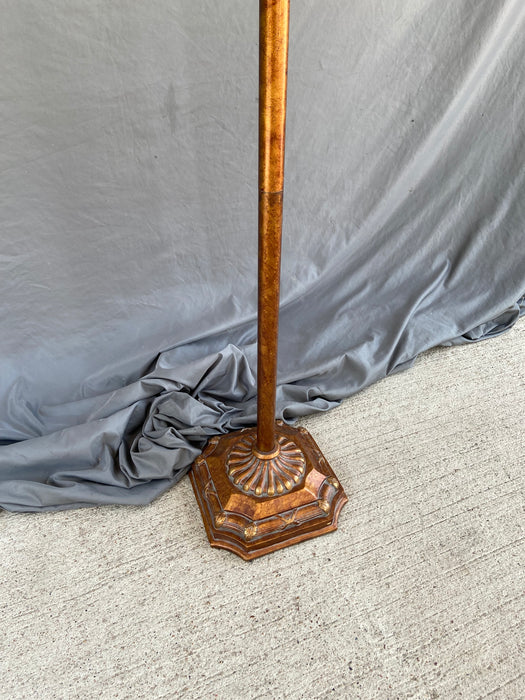 TALL BRONZE FINISH FLOOR LAMP