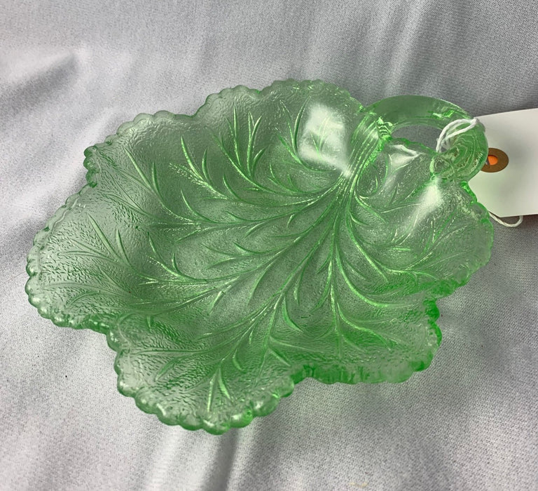 GREEN DEPRESSION GLASS LEAF DISH