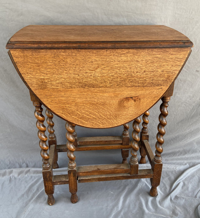 PETITE TIGER OAK DROP LEAF BARLEY TWIST TABLE