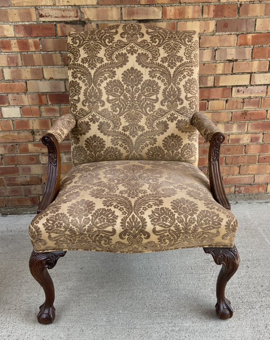 FEDERAL STYLE ARM CHAIR WITH BALLL AND CLAW FEET