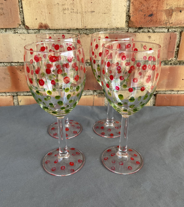 SET OF 4 RED AND GREEN POLKA DOTS WINE GLASSES