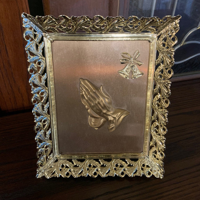 PRAYING HANDS IN BRASS FRAME