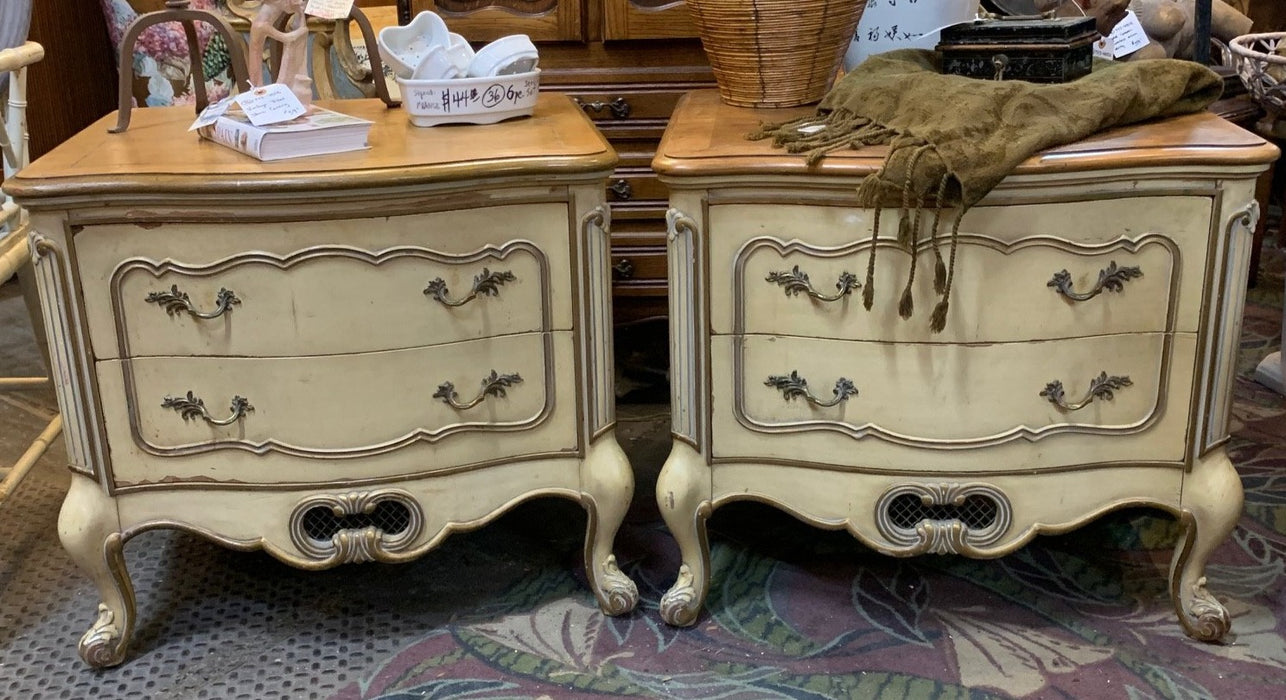 PAIR OF VINTAGE PAINTED FRENCH NIGHTSTANDS