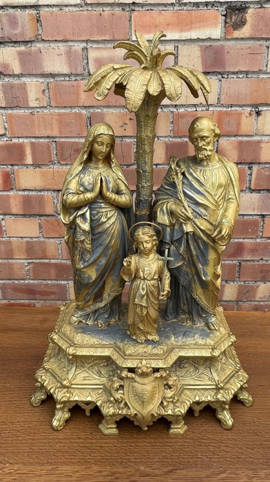 DOMED HOLY FAMILY UNDER GLASS