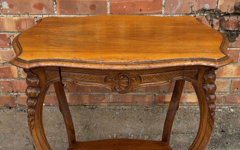 SMALL LOUIS TURTLE TOP TABLE