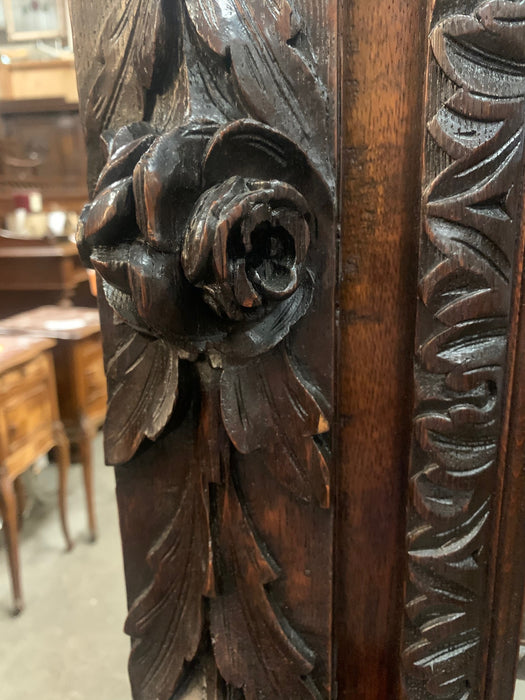 HIGHLY CARVED DARK OAK FRENCH 2 DOOR BOOKCASE WITH PUTTI
