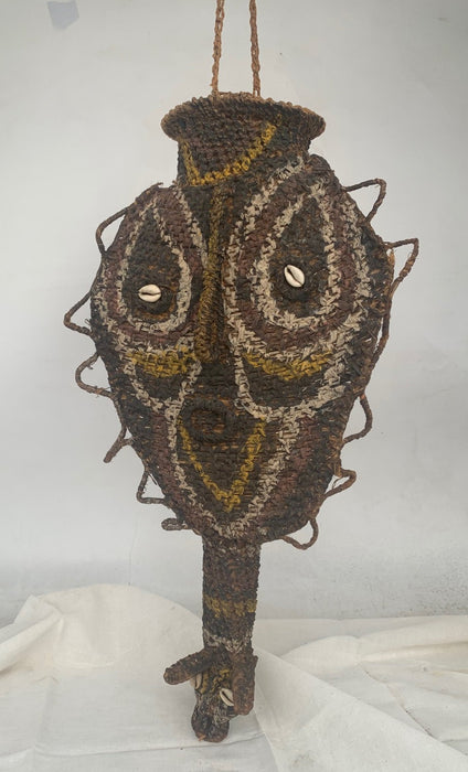 HANGING AFRICAN BASKET WITH FACE