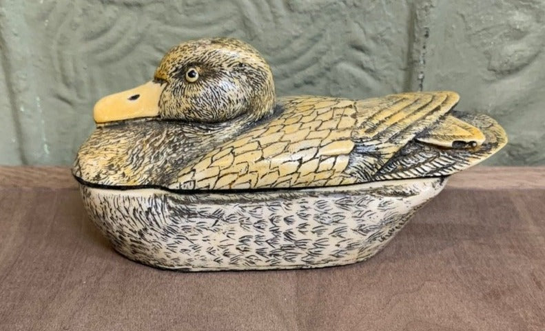 COMPOSITION DUCK BOX SCRIMSHAW