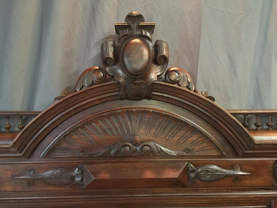 WALNUT BED WITH FINIALS WITH ORIGINAL RAILS (OPTIONAL QUEEN)