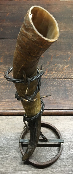 HORN VASE ON BARBED WIRE STAND