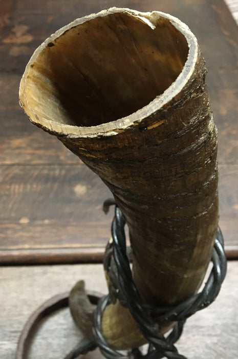 HORN VASE ON BARBED WIRE STAND