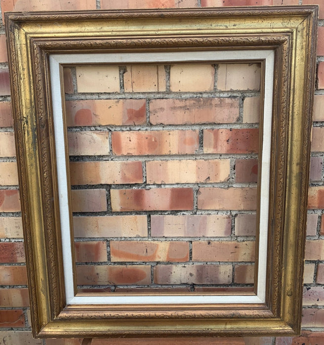 GOLD WOOD FRAME WITH MUSLIN LINER