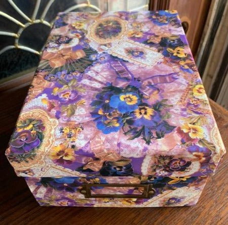 STORAGE BOX WITH FLORAL AND LACE DESIGN