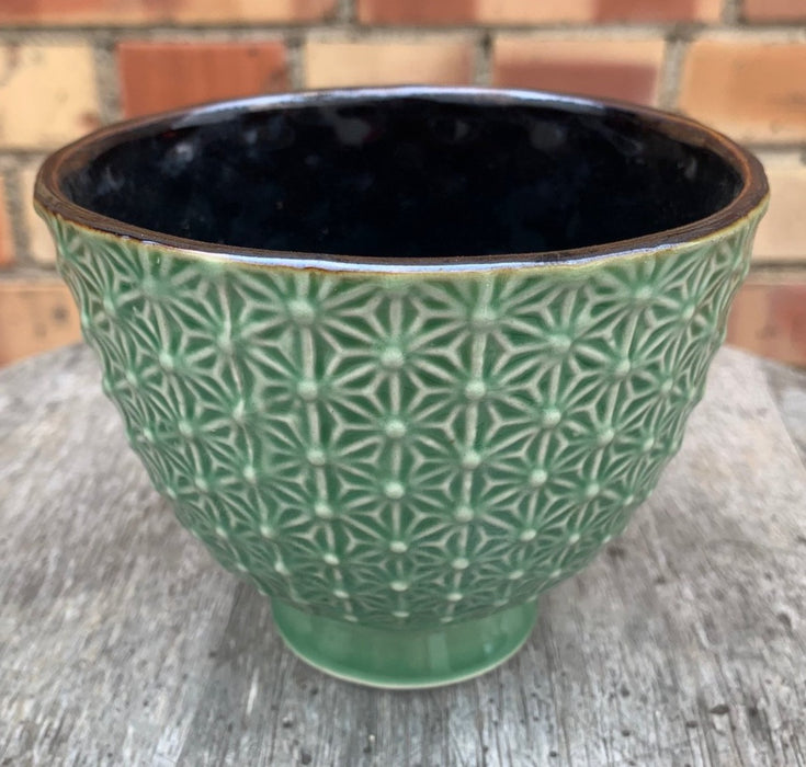 SMALL GREEN TEXTURED FOOTED PLANTER