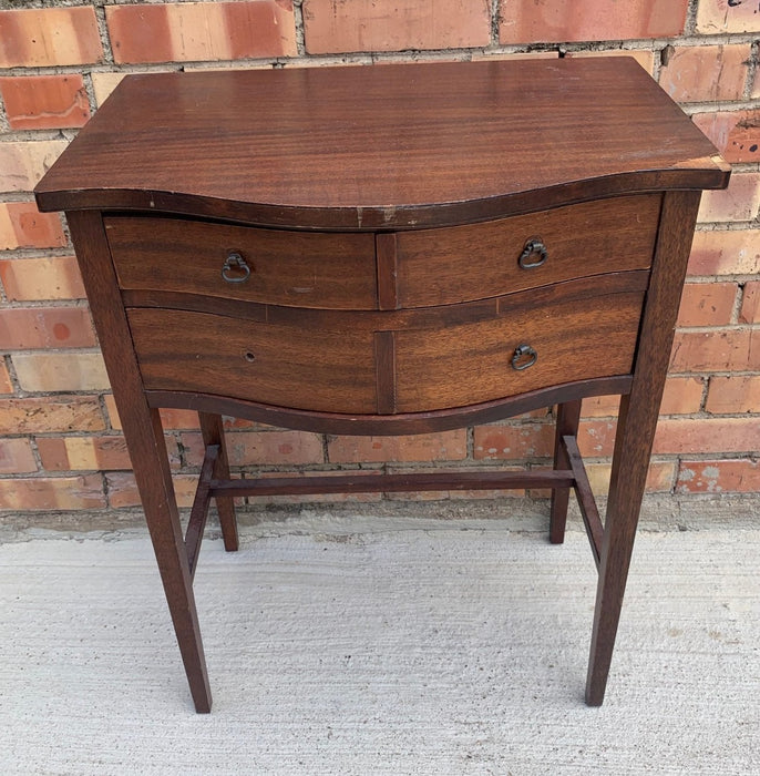 SMALL FEDERAL STYLE MAHOGANY TELEPHONE SIDE TABLE - AS IS