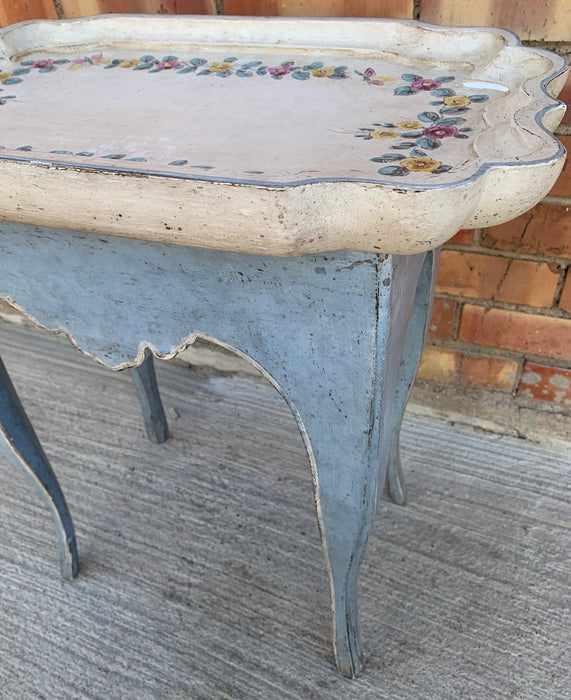 SMALL FLORAL BLUE AND WHITE PAINTED TABLE