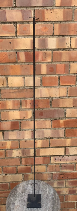 TALL IRON STAND FOR MASK