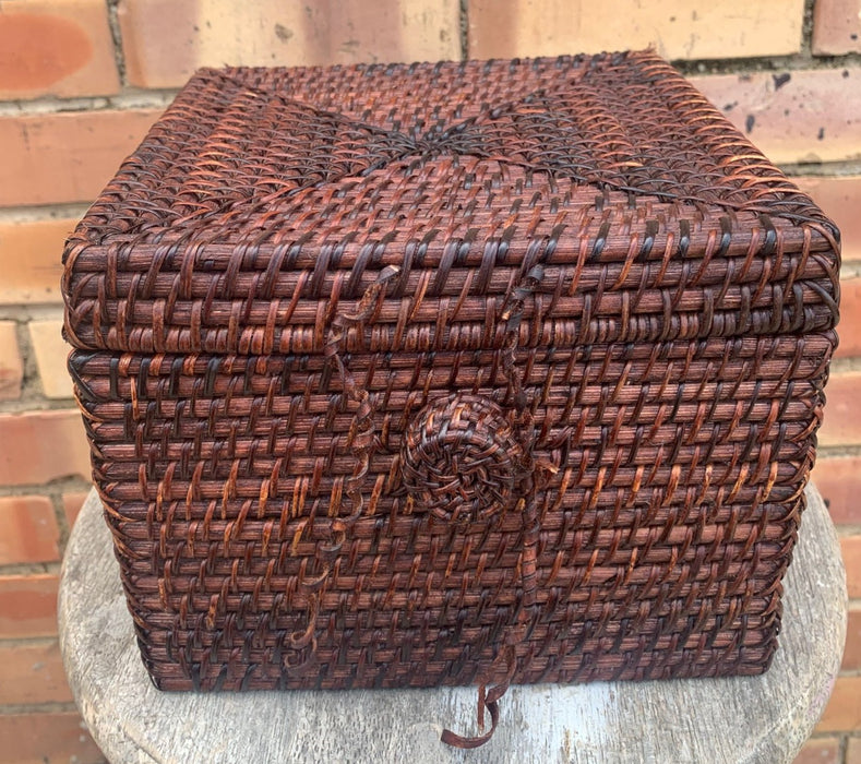 SQUARE WOVEN WICKER BOX