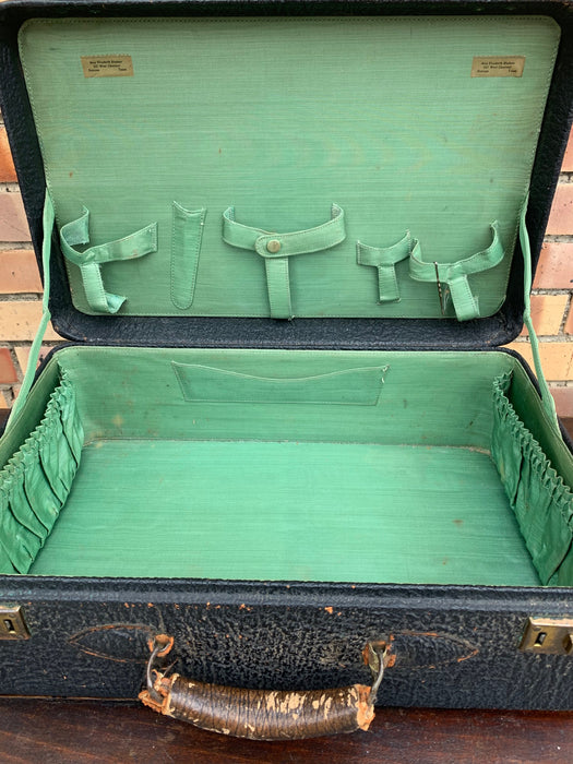 SMALL FAUX ALLIGATOR TRAVEL CASE