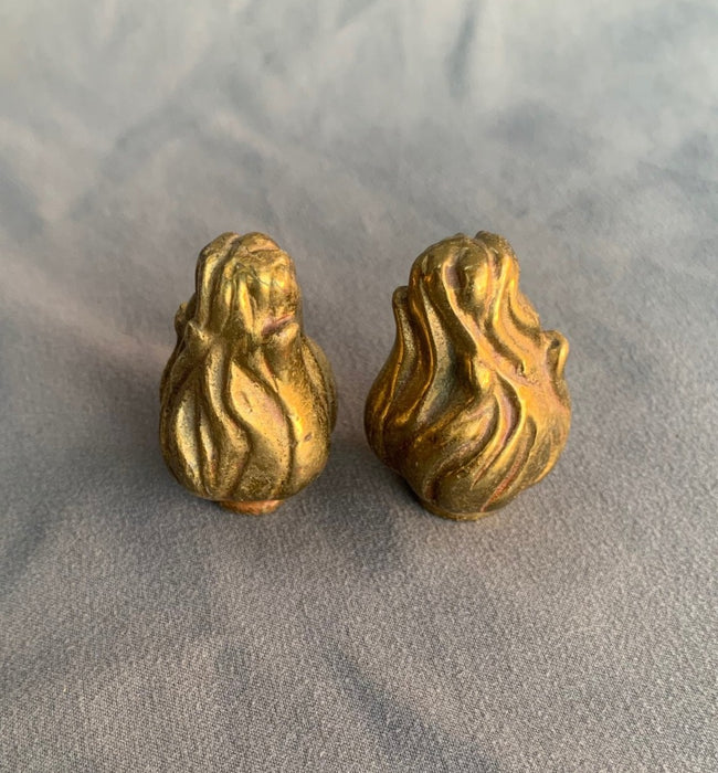 PAIR OF BRASS FLAME FINIALS