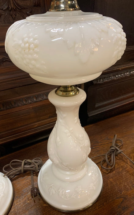 PAIR OF MILK GLASS TABLE LAMPS