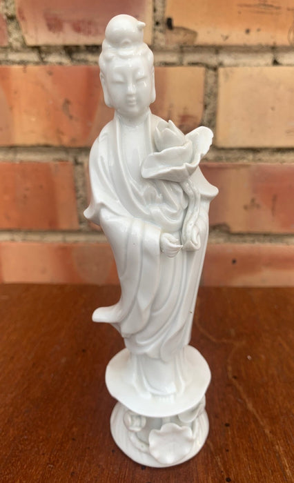 BLANC DE CHEN QUAN YIN STATUE